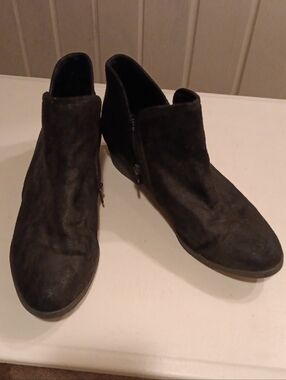 Time and Tru Black Suede Ankle Booties With inner side Zipper.sz 11